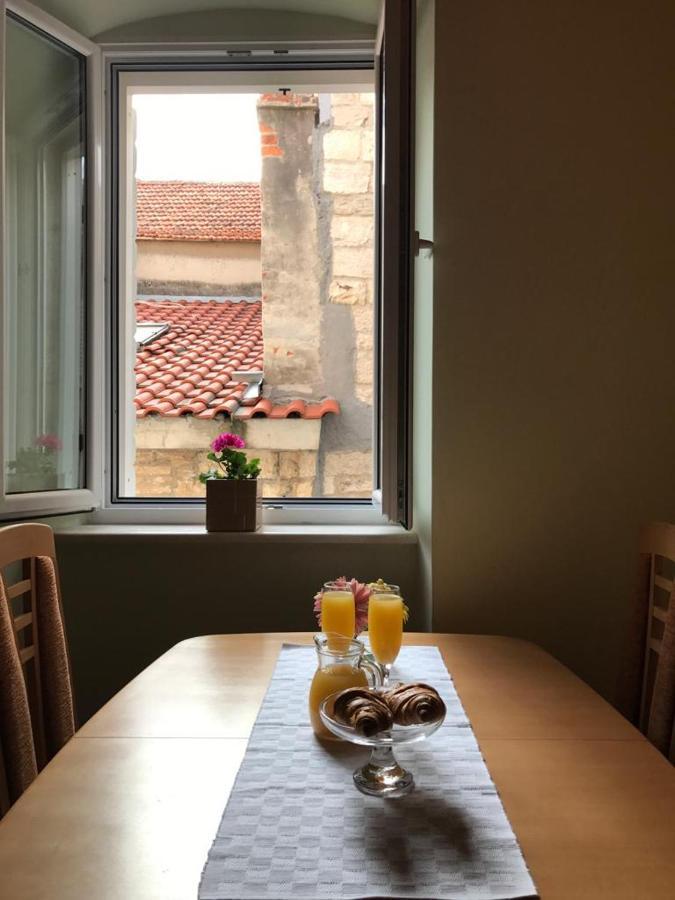 Old Town Apartments Trogir - Free Parking エクステリア 写真