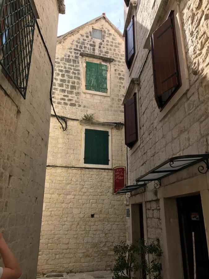 Old Town Apartments Trogir - Free Parking エクステリア 写真