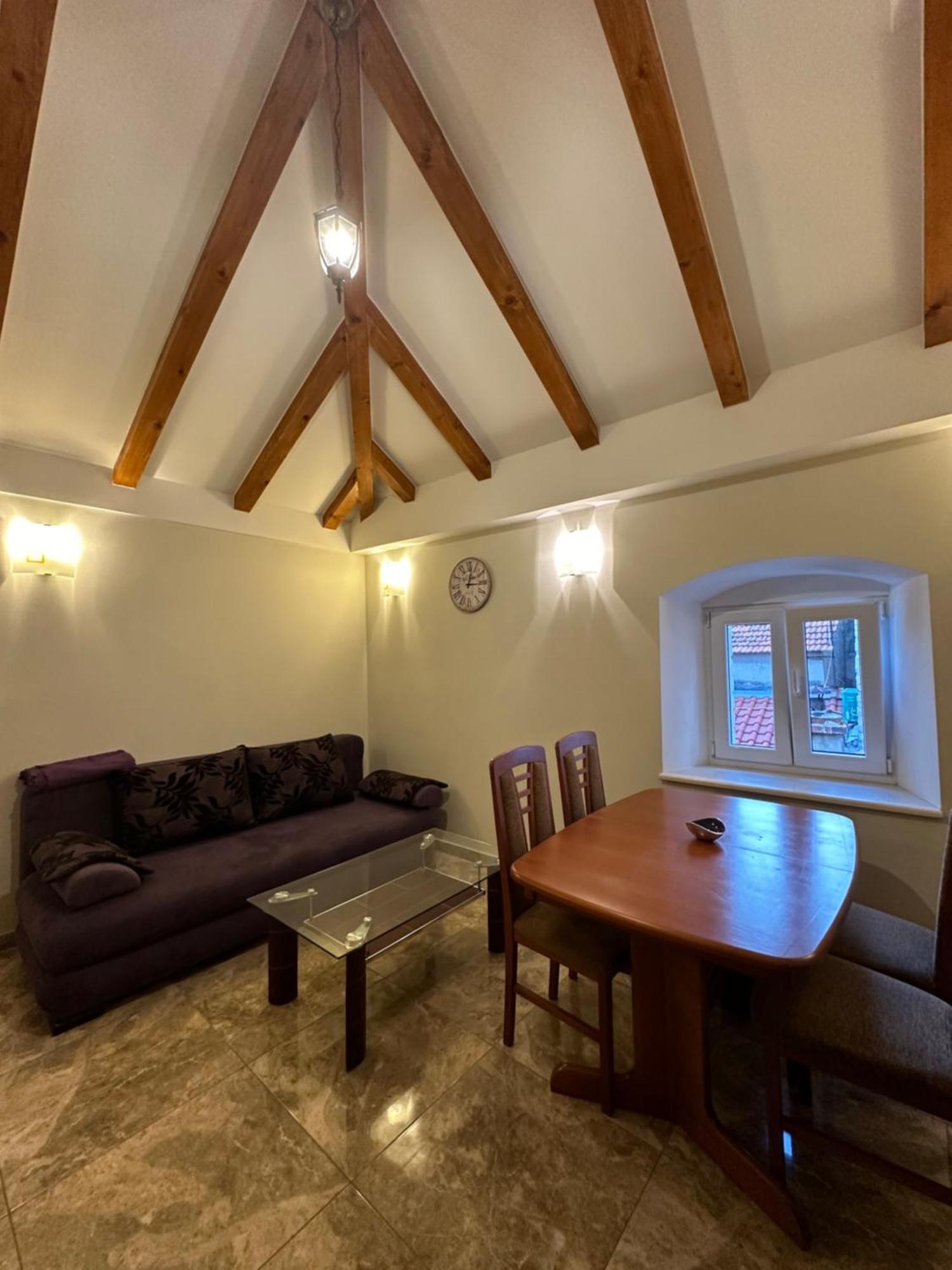 Old Town Apartments Trogir - Free Parking エクステリア 写真