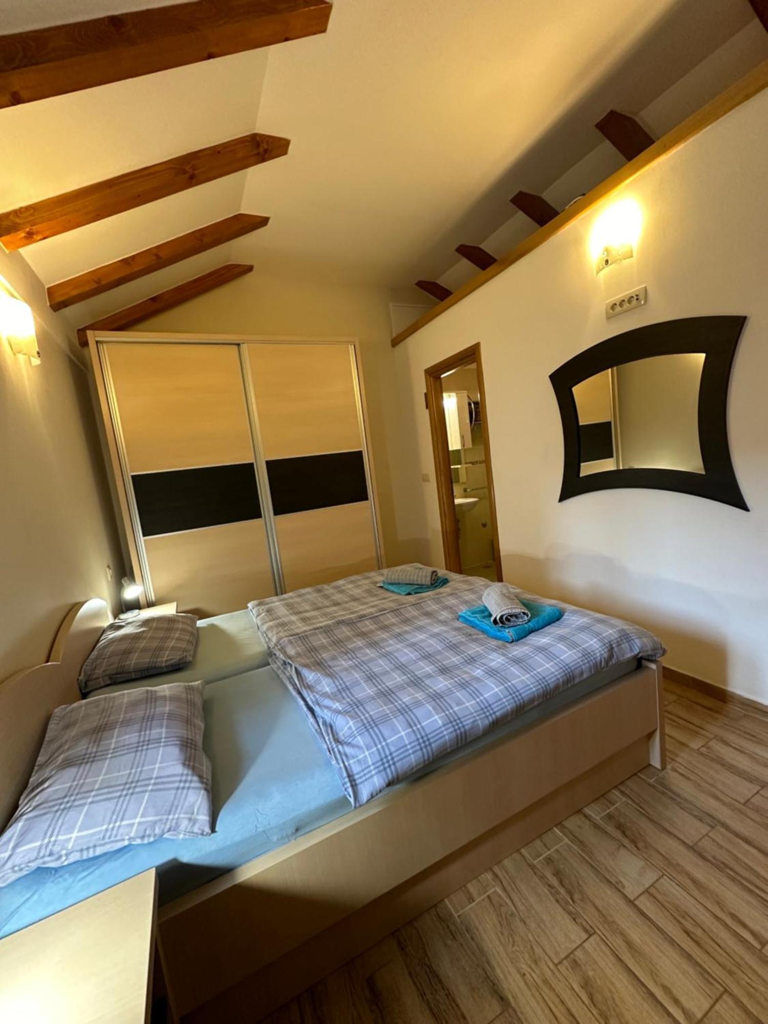 Old Town Apartments Trogir - Free Parking エクステリア 写真